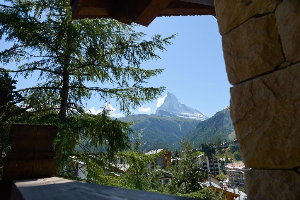 Chalet Kisseye With Heated Pool And Matterhorn Views Apartment Zermatt Ruang foto